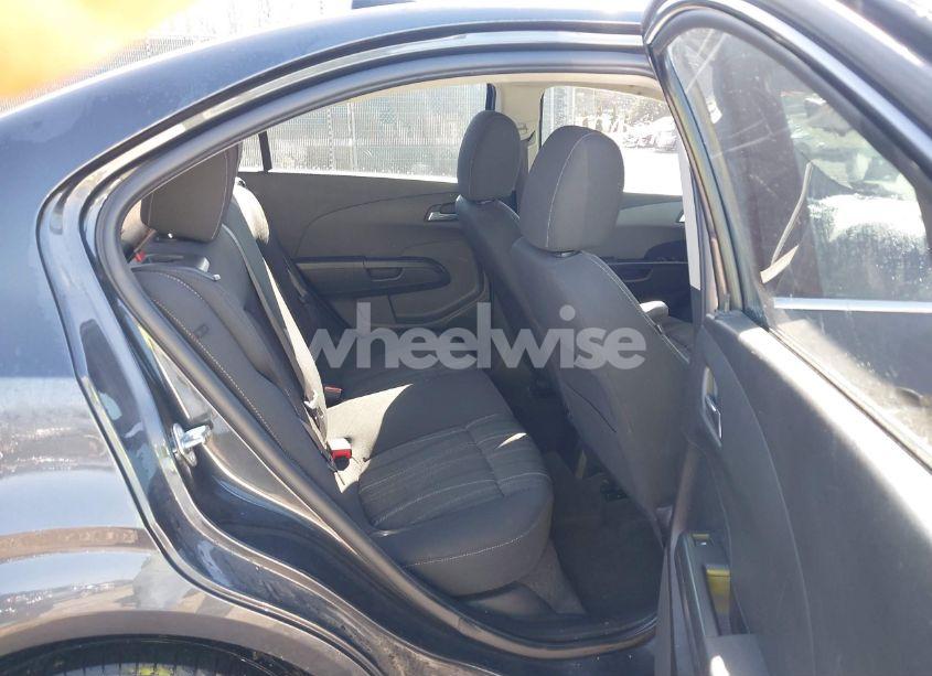 Photo 8 of 2016 Chevrolet Sonic LT AUTO (VIN 1G1JC5SHXG4141844)