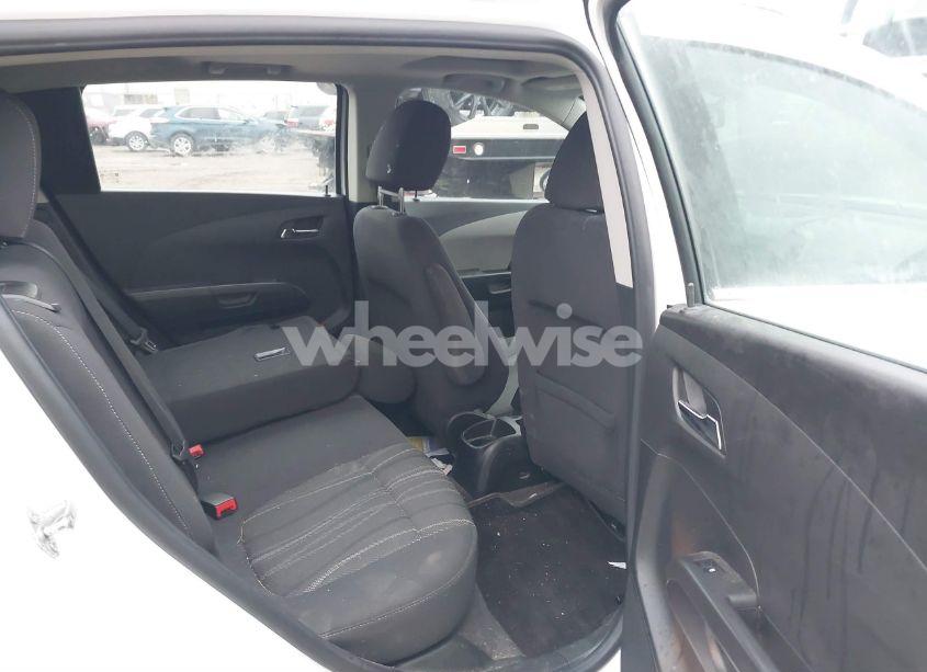 Photo 8 of 2014 Chevrolet Sonic (VIN 1G1JC6EH9E4204107)