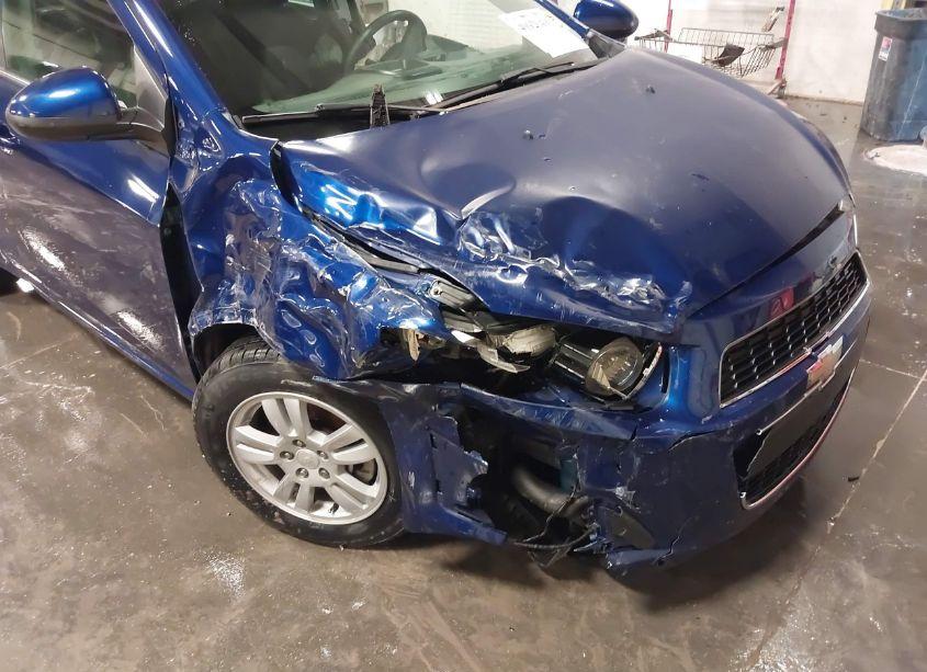 Photo 6 of 2014 Chevrolet Sonic LT AUTO (VIN 1G1JC6SB0E4208367)