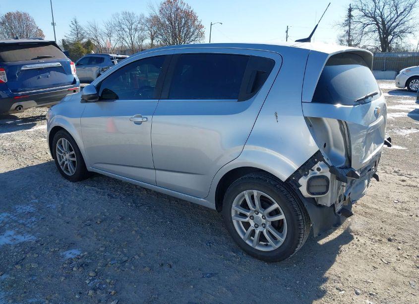 Photo 3 of 2014 Chevrolet Sonic LT AUTO (VIN 1G1JC6SB0E4228084)