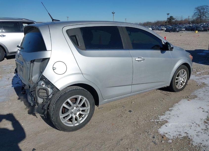 Photo 4 of 2014 Chevrolet Sonic LT AUTO (VIN 1G1JC6SB0E4228084)