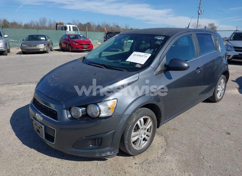 Photo 2 of 2013 Chevrolet Sonic LT AUTO (VIN 1G1JC6SB1D4164944)