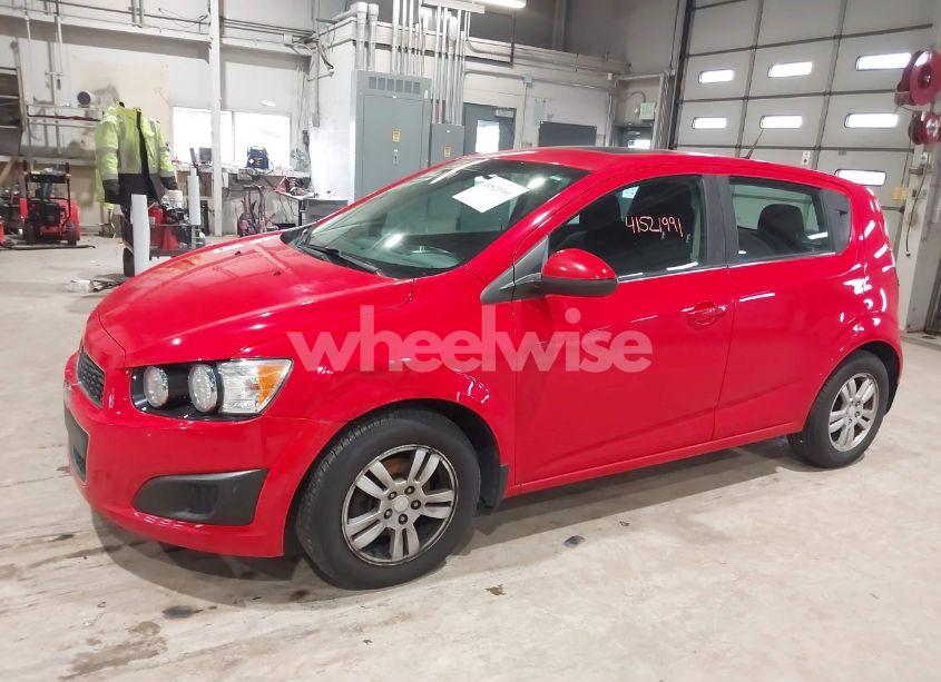 Photo 6 of 2014 Chevrolet Sonic LT AUTO (VIN 1G1JC6SB1E4125174)