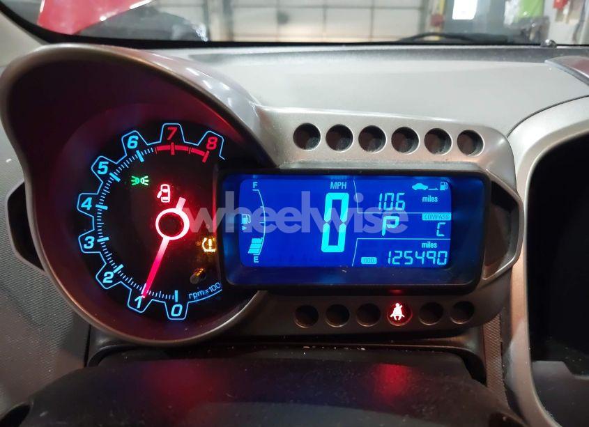 Photo 7 of 2014 Chevrolet Sonic LT AUTO (VIN 1G1JC6SB1E4125174)