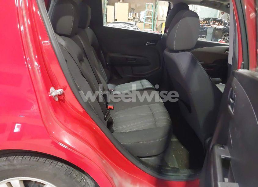 Photo 8 of 2014 Chevrolet Sonic LT AUTO (VIN 1G1JC6SB1E4125174)