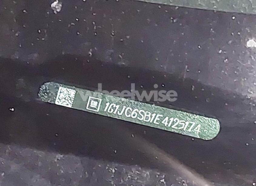 Photo 9 of 2014 Chevrolet Sonic LT AUTO (VIN 1G1JC6SB1E4125174)