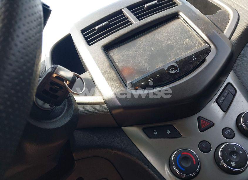 Photo 11 of 2015 Chevrolet Sonic LT AUTO (VIN 1G1JC6SB1F4148987)