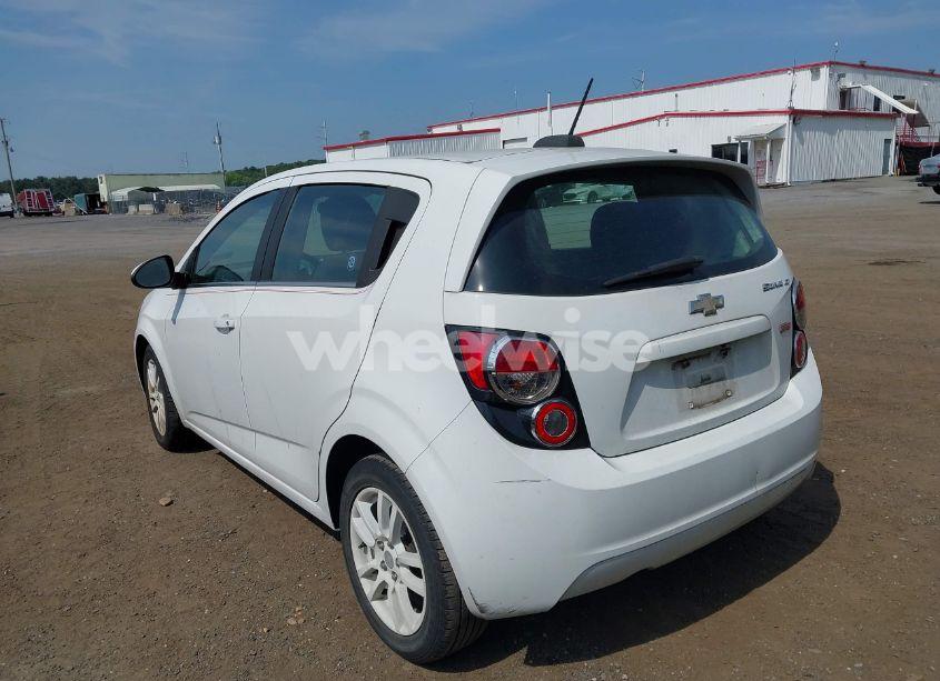 Photo 3 of 2015 Chevrolet Sonic LT AUTO (VIN 1G1JC6SB1F4148987)