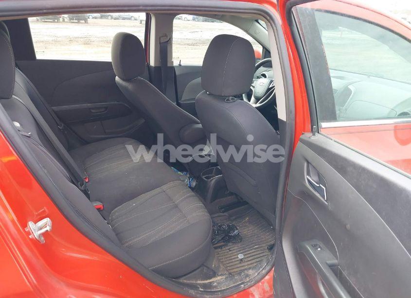 Photo 8 of 2013 Chevrolet Sonic LT AUTO (VIN 1G1JC6SB2D4179193)