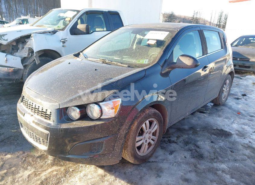 Photo 2 of 2013 Chevrolet Sonic LT AUTO (VIN 1G1JC6SB2D4256838)