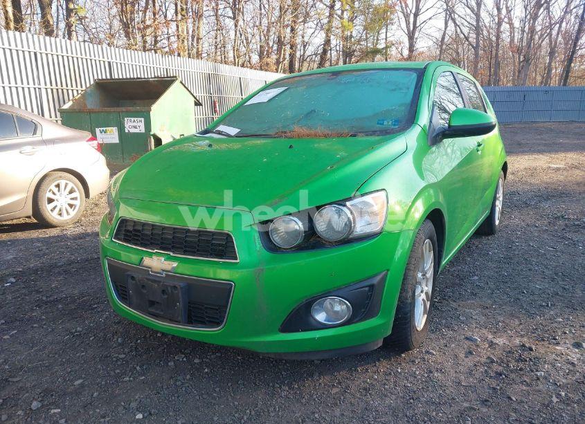 Photo 2 of 2015 Chevrolet Sonic LT AUTO (VIN 1G1JC6SB2F4151252)