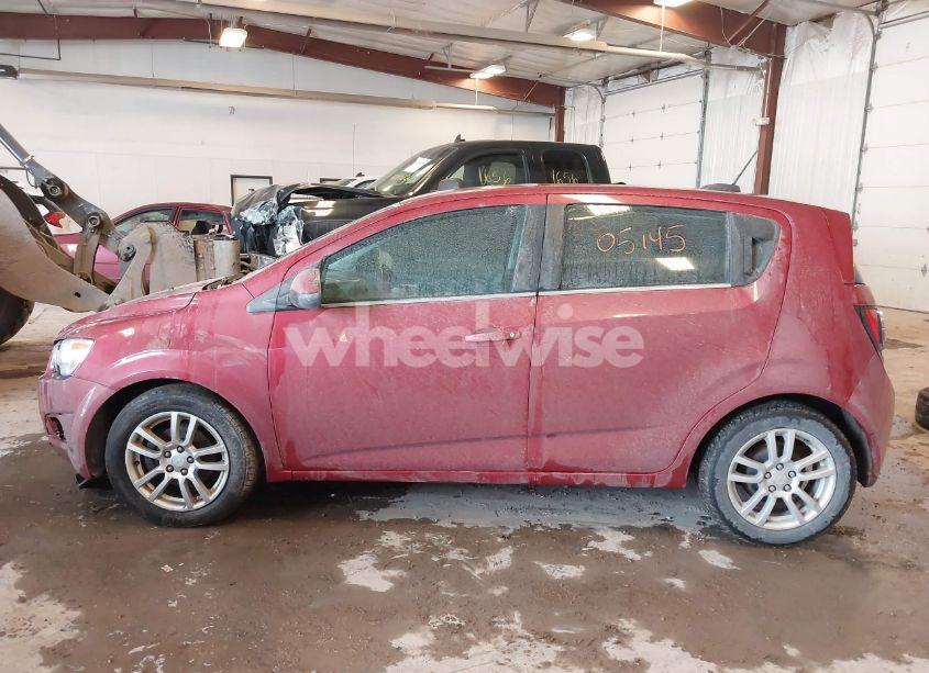 Photo 14 of 2015 Chevrolet Sonic LT AUTO (VIN 1G1JC6SB2F4176507)