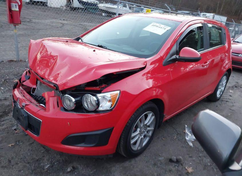 Photo 2 of 2016 Chevrolet Sonic LT AUTO (VIN 1G1JC6SB2G4105504)