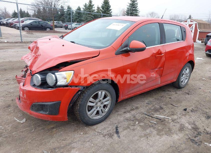 Photo 2 of 2013 Chevrolet Sonic LT AUTO (VIN 1G1JC6SB3D4104552)