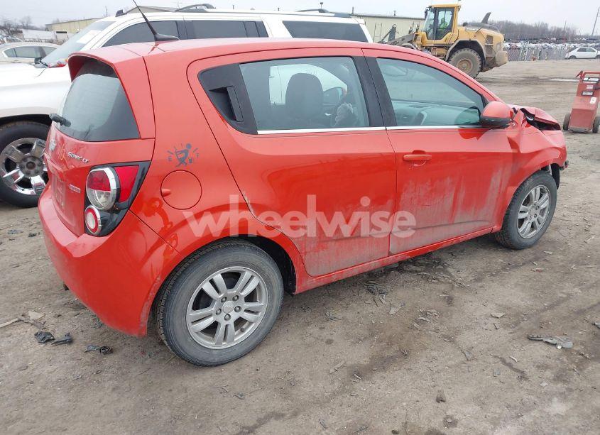 Photo 4 of 2013 Chevrolet Sonic LT AUTO (VIN 1G1JC6SB3D4104552)