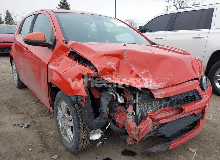 Photo 6 of 2013 Chevrolet Sonic LT AUTO (VIN 1G1JC6SB3D4104552)