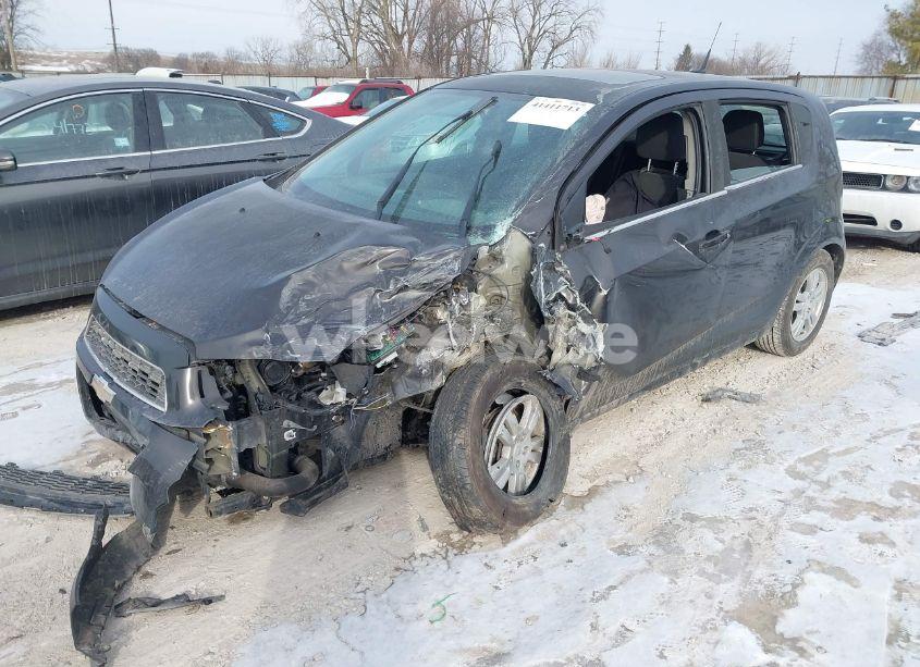 Photo 2 of 2014 Chevrolet Sonic LT AUTO (VIN 1G1JC6SB3E4219055)