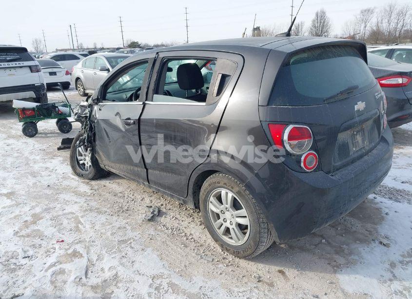 Photo 3 of 2014 Chevrolet Sonic LT AUTO (VIN 1G1JC6SB3E4219055)