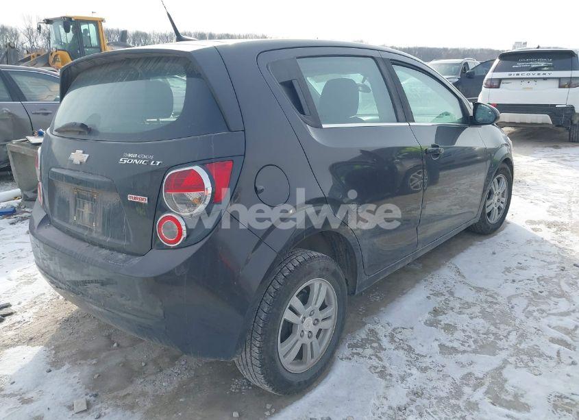 Photo 4 of 2014 Chevrolet Sonic LT AUTO (VIN 1G1JC6SB3E4219055)