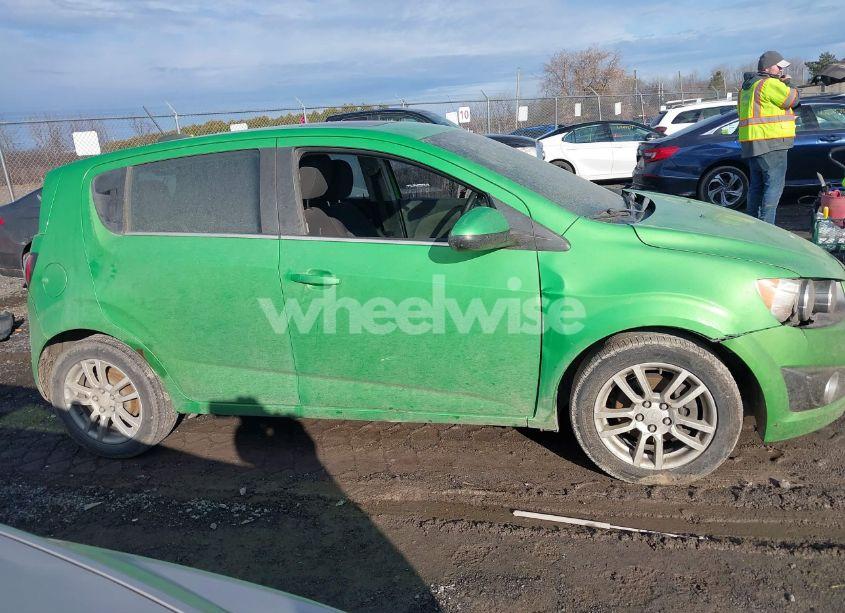 Photo 13 of 2015 Chevrolet Sonic LT AUTO (VIN 1G1JC6SB3F4133486)