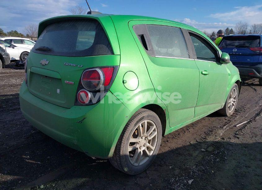 Photo 4 of 2015 Chevrolet Sonic LT AUTO (VIN 1G1JC6SB3F4133486)