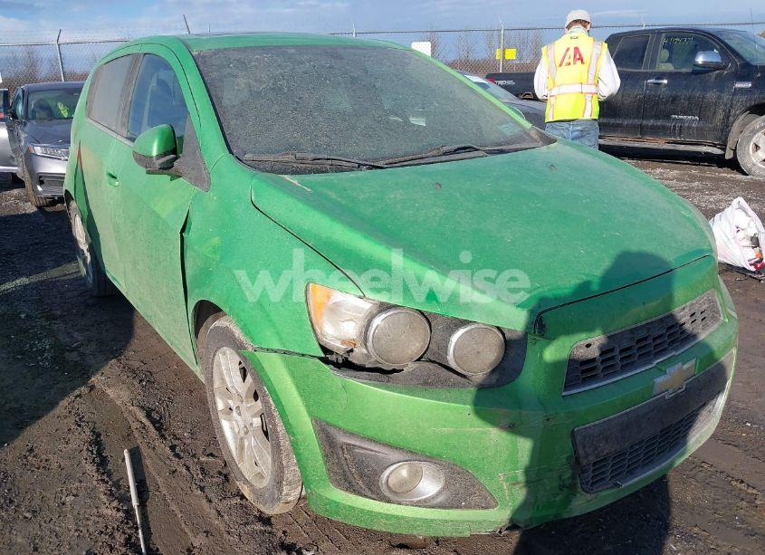 Photo 6 of 2015 Chevrolet Sonic LT AUTO (VIN 1G1JC6SB3F4133486)