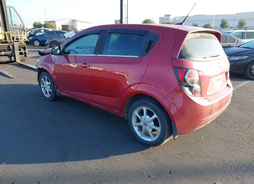 Photo 3 of 2013 Chevrolet Sonic LT AUTO (VIN 1G1JC6SB4D4163044)