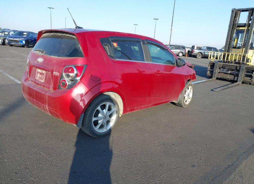 Photo 4 of 2013 Chevrolet Sonic LT AUTO (VIN 1G1JC6SB4D4163044)