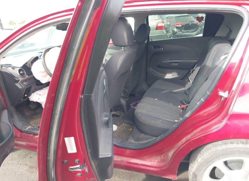 Photo 8 of 2013 Chevrolet Sonic LT AUTO (VIN 1G1JC6SB4D4163044)