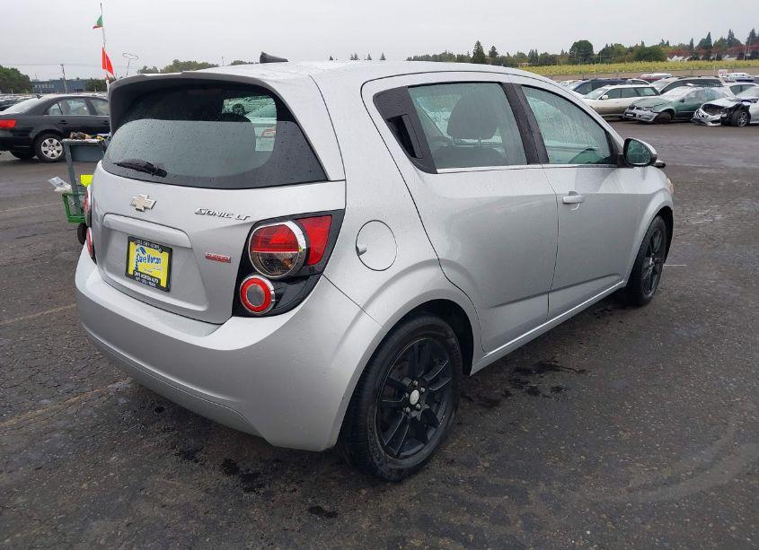 Photo 4 of 2013 Chevrolet Sonic LT AUTO (VIN 1G1JC6SB4D4241970)