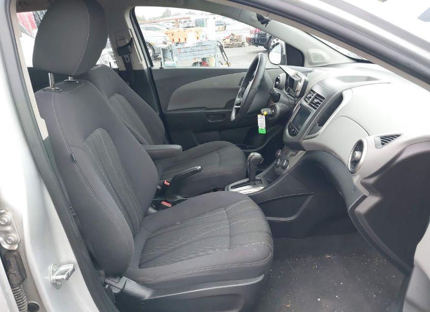 Photo 5 of 2013 Chevrolet Sonic LT AUTO (VIN 1G1JC6SB4D4241970)