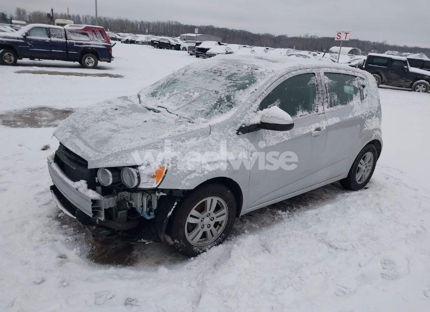 Photo 2 of 2014 Chevrolet Sonic LT AUTO (VIN 1G1JC6SB5E4163524)
