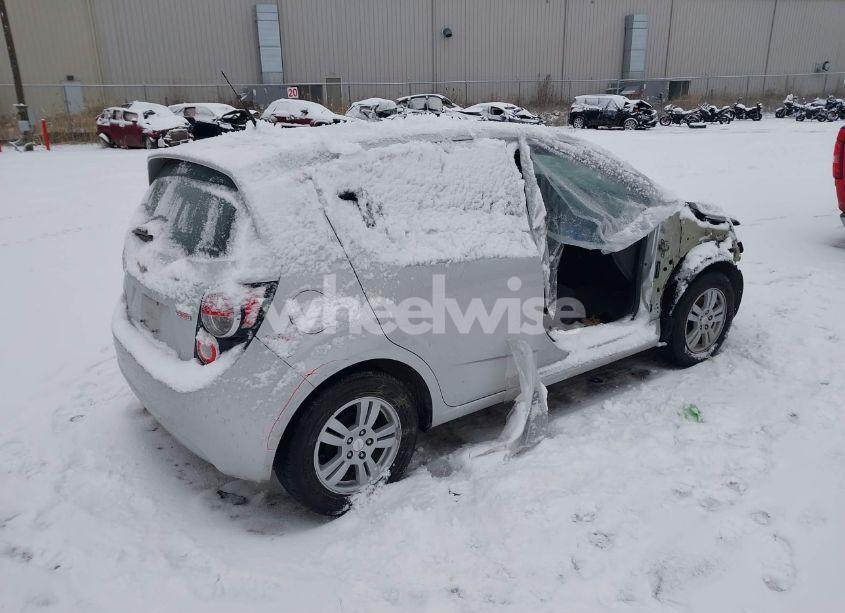 Photo 4 of 2014 Chevrolet Sonic LT AUTO (VIN 1G1JC6SB5E4163524)