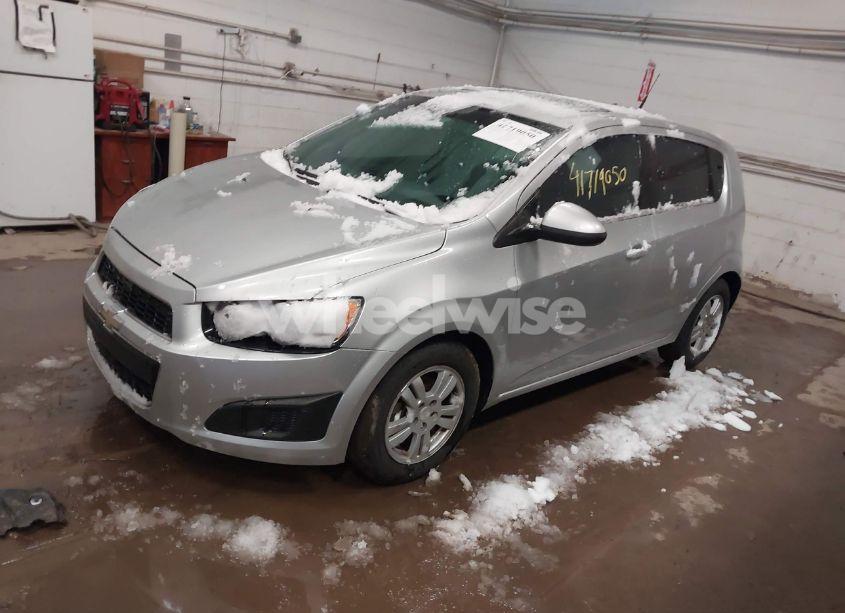 Photo 2 of 2014 Chevrolet Sonic LT AUTO (VIN 1G1JC6SB5E4234334)
