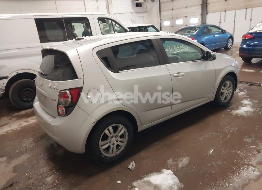 Photo 4 of 2014 Chevrolet Sonic LT AUTO (VIN 1G1JC6SB5E4234334)
