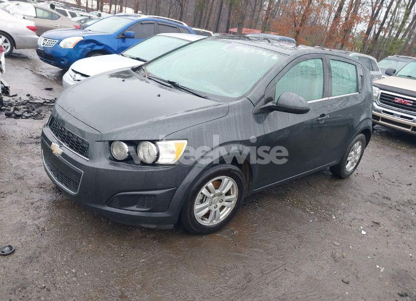 Photo 2 of 2015 Chevrolet Sonic LT AUTO (VIN 1G1JC6SB5F4176808)