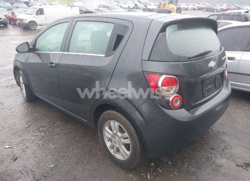Photo 3 of 2015 Chevrolet Sonic LT AUTO (VIN 1G1JC6SB5F4176808)