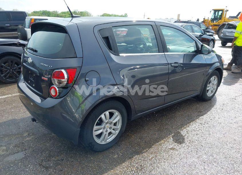 Photo 4 of 2012 Chevrolet Sonic 2LT (VIN 1G1JC6SB6C4166946)