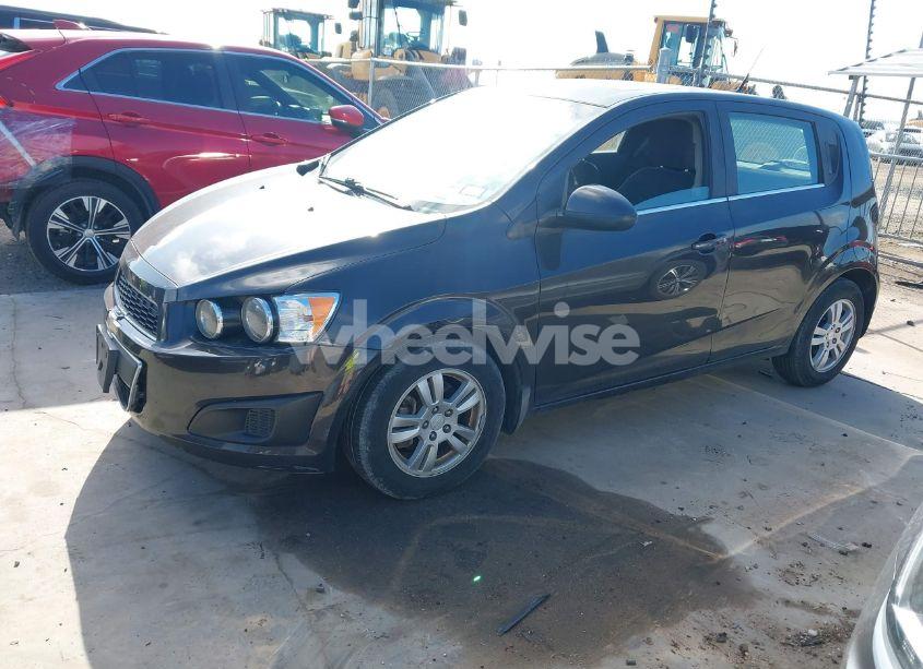 Photo 2 of 2014 Chevrolet Sonic LT AUTO (VIN 1G1JC6SB6E4123274)