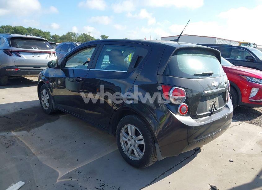 Photo 3 of 2014 Chevrolet Sonic LT AUTO (VIN 1G1JC6SB6E4123274)