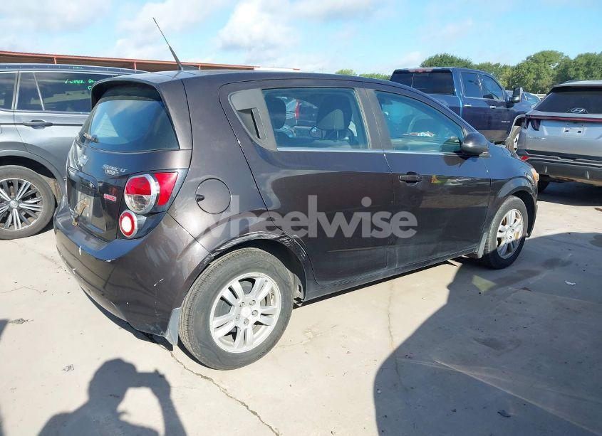 Photo 4 of 2014 Chevrolet Sonic LT AUTO (VIN 1G1JC6SB6E4123274)