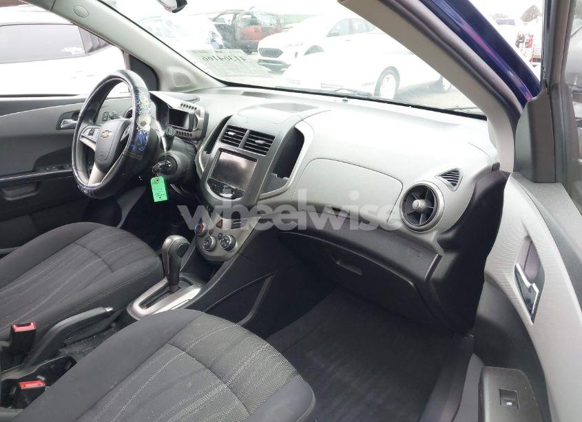 Photo 5 of 2014 Chevrolet Sonic LT AUTO (VIN 1G1JC6SB6E4134503)