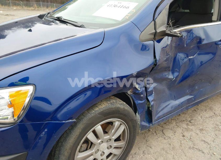 Photo 6 of 2014 Chevrolet Sonic LT AUTO (VIN 1G1JC6SB6E4134503)