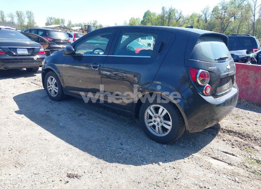 Photo 3 of 2014 Chevrolet Sonic LT AUTO (VIN 1G1JC6SB6E4210561)