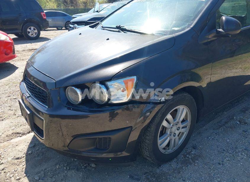 Photo 6 of 2014 Chevrolet Sonic LT AUTO (VIN 1G1JC6SB6E4210561)