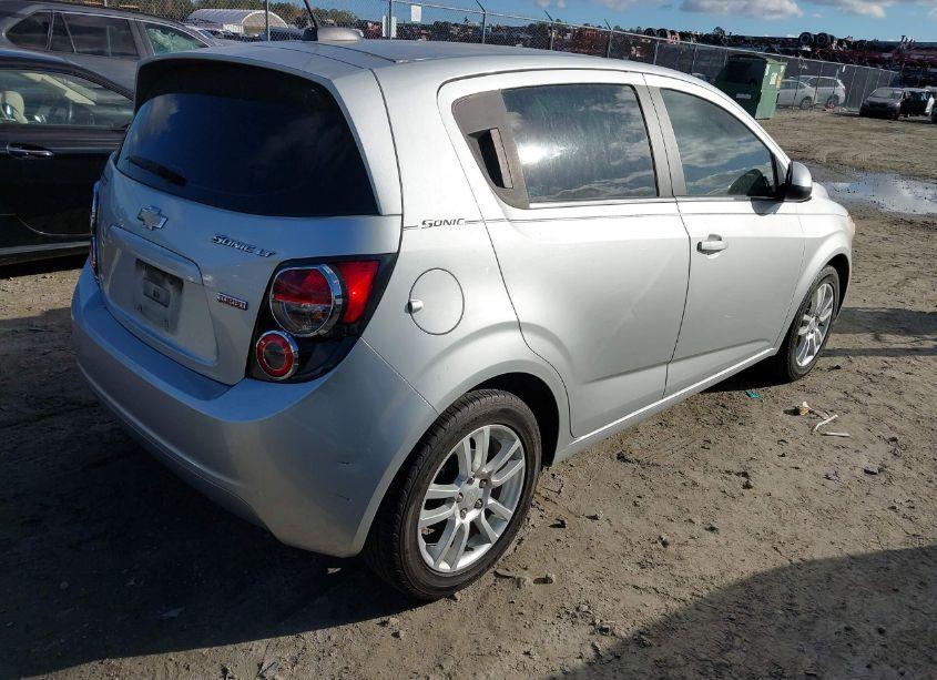 Photo 4 of 2015 Chevrolet Sonic LT AUTO (VIN 1G1JC6SB6F4141971)