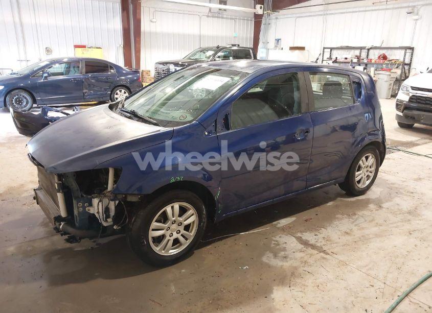 Photo 2 of 2013 Chevrolet Sonic LT AUTO (VIN 1G1JC6SB7D4212916)