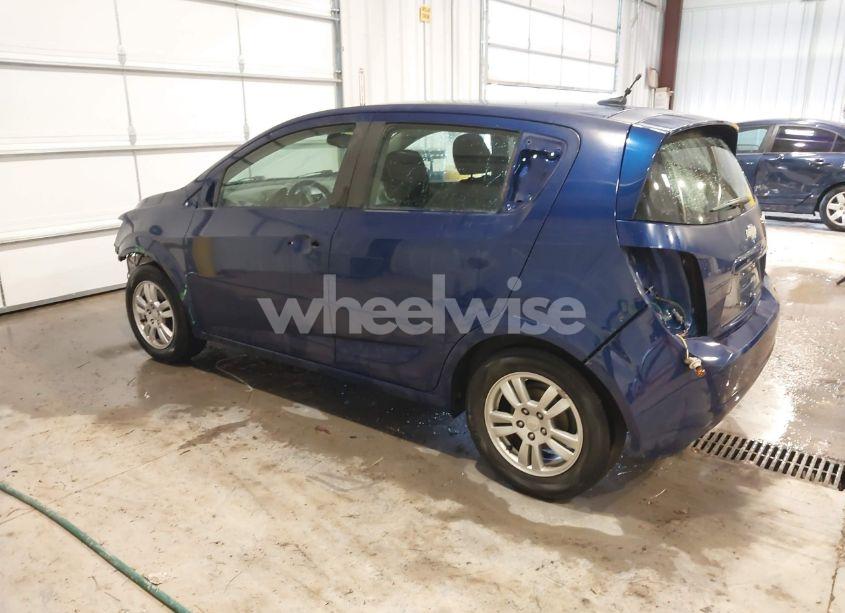 Photo 3 of 2013 Chevrolet Sonic LT AUTO (VIN 1G1JC6SB7D4212916)