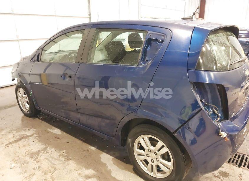 Photo 6 of 2013 Chevrolet Sonic LT AUTO (VIN 1G1JC6SB7D4212916)