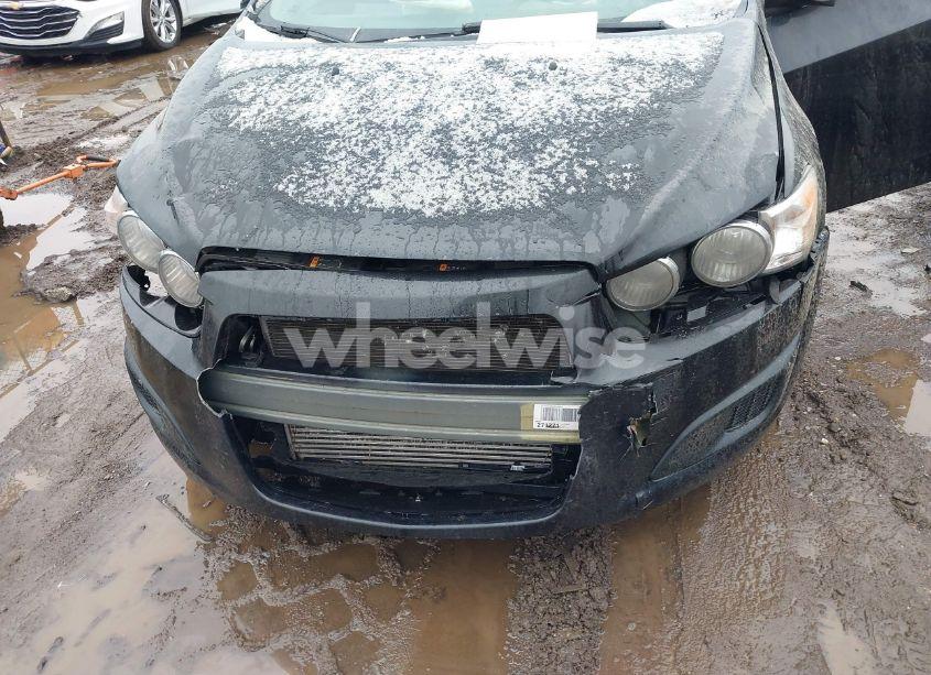 Photo 6 of 2013 Chevrolet Sonic LT AUTO (VIN 1G1JC6SB7D4235922)